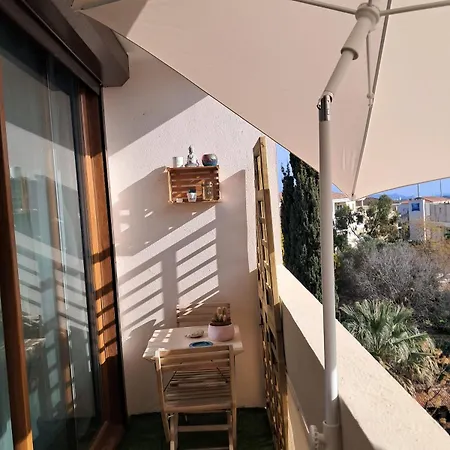 Beautiful Air-conditioned With Balcony Apartman *