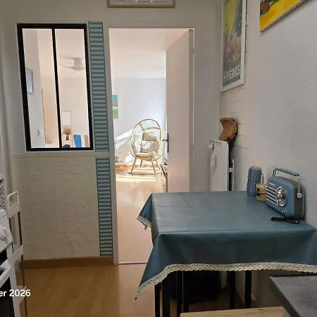 Beautiful Air-conditioned With Balcony Hyères