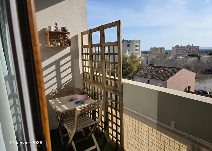 Beautiful Air-conditioned With Balcony Apartman